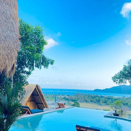 Sky Mountain Views Hotel Kuta  Exterior photo